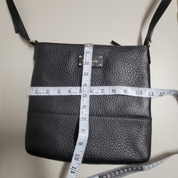 Kate Spade Bay Street Cora Crossbody Bag. - Picture 13 of 16